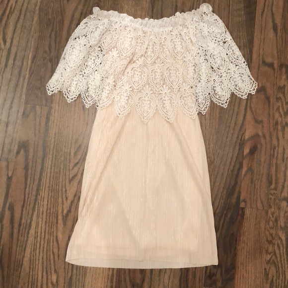 Off the shoulder dress // homecoming or new years - Picture 2 of 6